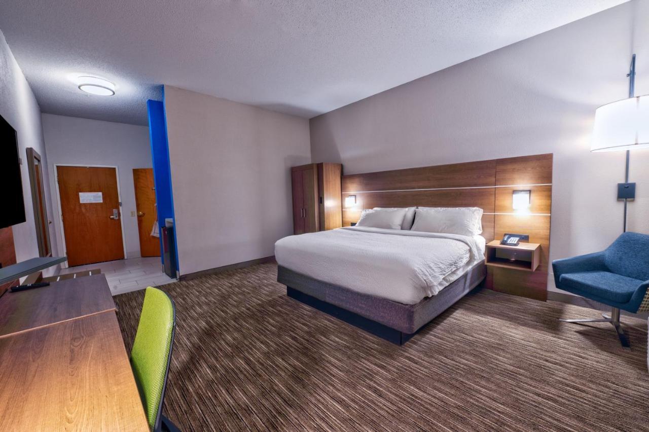 Holiday Inn Express Hotel & Suites Goshen By Ihg Exterior foto