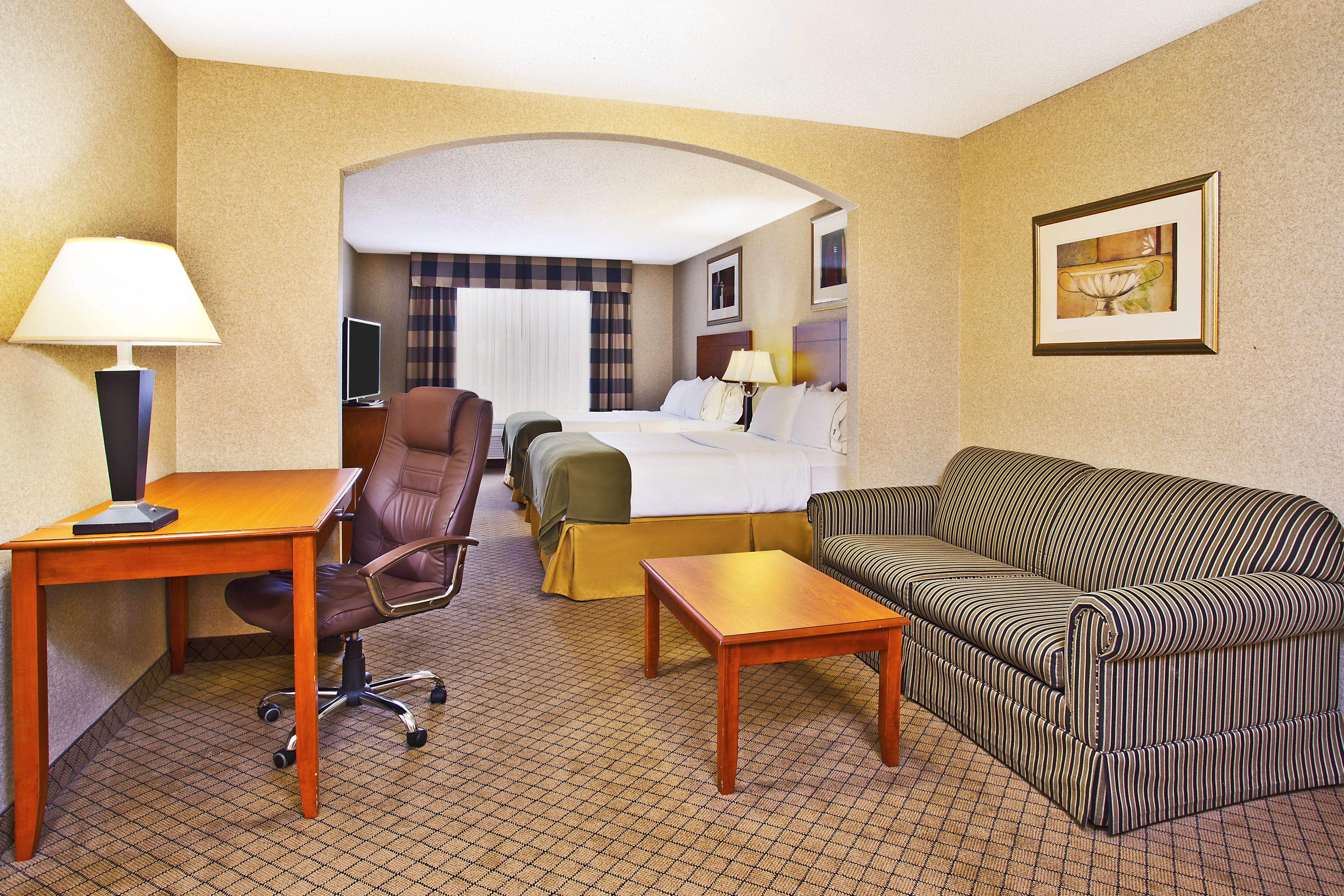 Holiday Inn Express Hotel & Suites Goshen By Ihg Exterior foto
